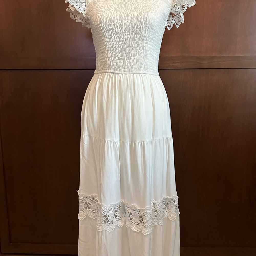 Elegant White/Cream Lace Trim Dress